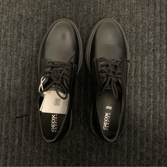 BNWT Geox Iridea Lace-Up Shoes US 7 - Picture 7 of 7